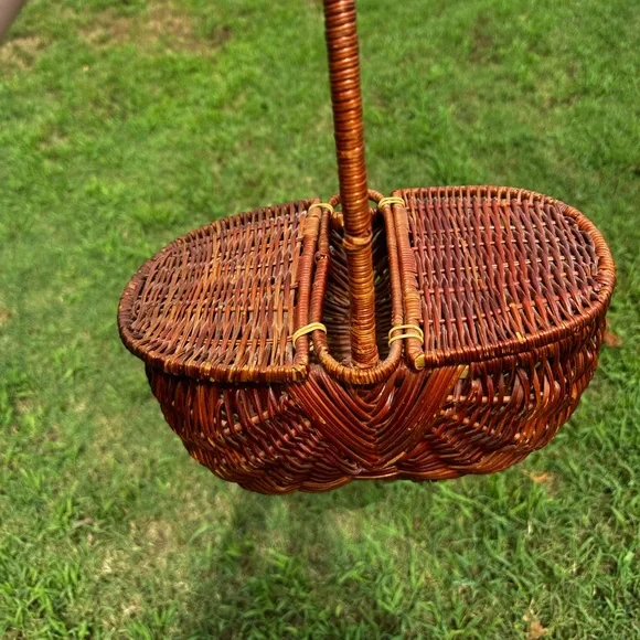 Vintage wicker basket - Picture 2 of 6